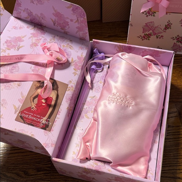 Stanley Pink Floral Bath & Body Set - Picture 3 of 6
